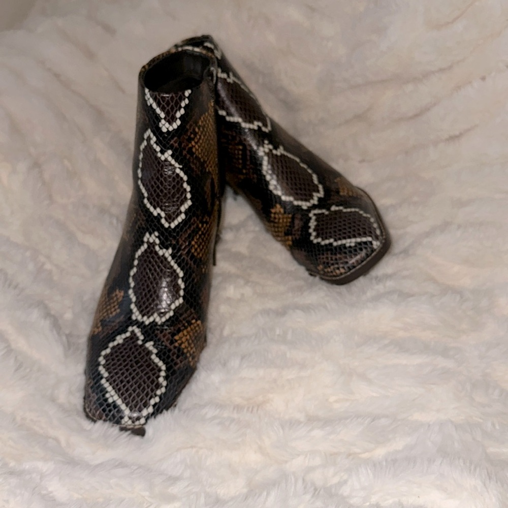Gibson Latimer Snakeskin Booties